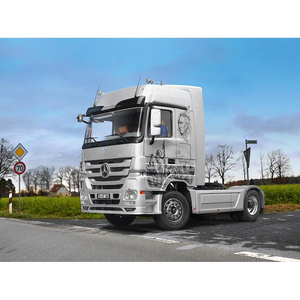 Revell Mercedes-Benz Actros MP3 1:24