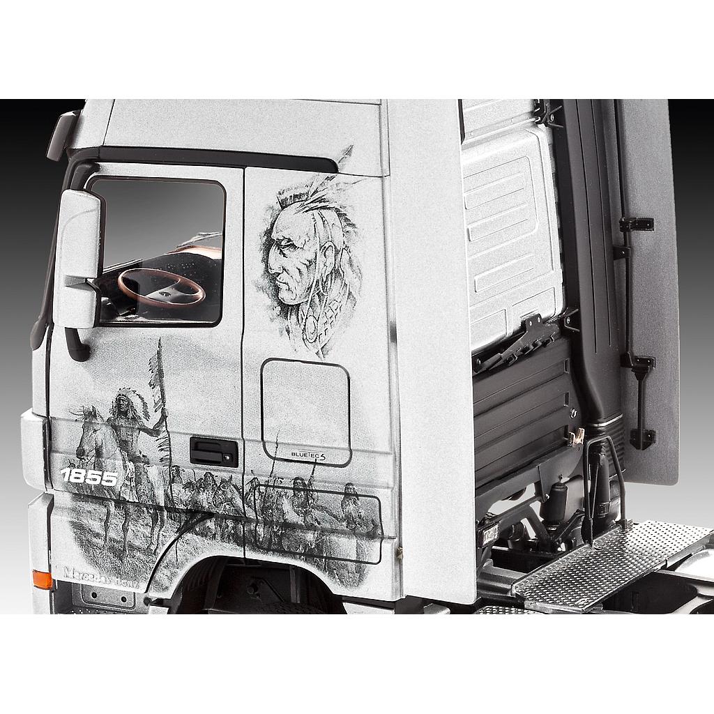 Revell Mercedes-Benz Actros MP3 1:24
