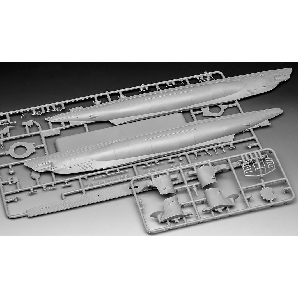 Revell German Submarine Type IIB (1943) 1:144