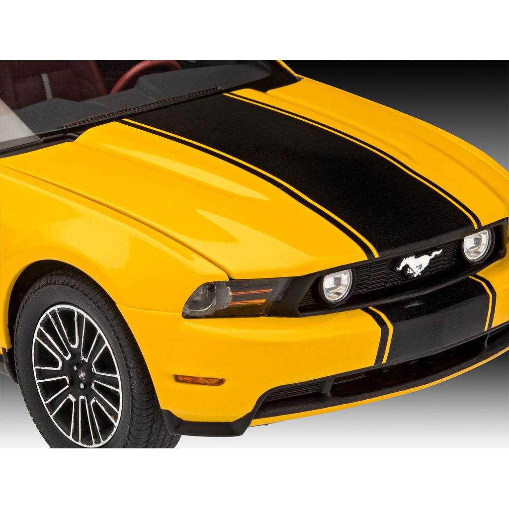 revell_2010_ford_mustang_gt_1:25_07046R-3.jpg