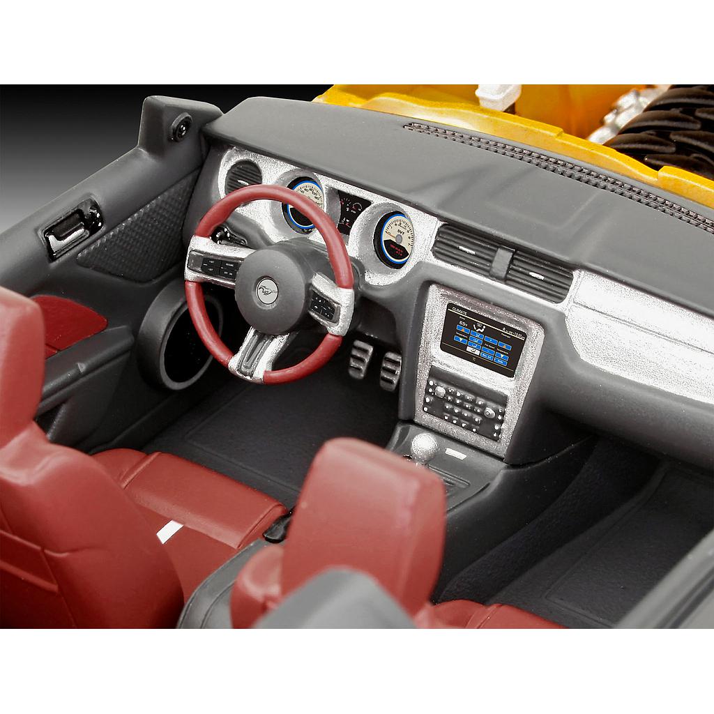 revell_2010_ford_mustang_gt_1:25_07046R-5.jpg