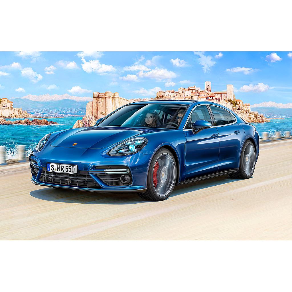 Revell Porsche Panamera Turbo 1:24