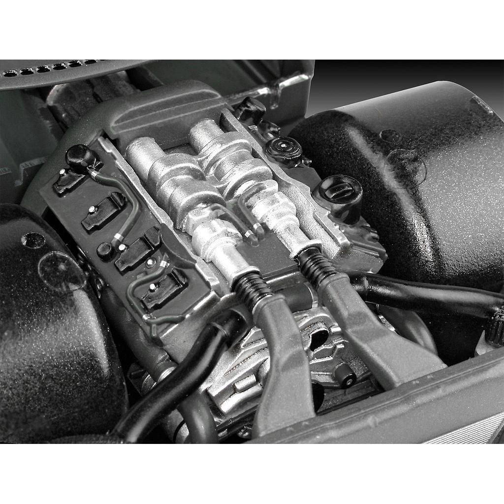 Revell Porsche Panamera Turbo 1:24