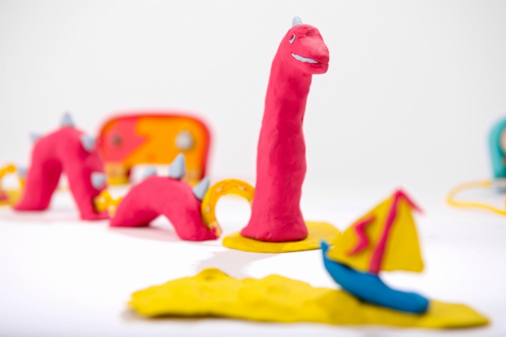 Helendavate olendite plastiliinikomplekt