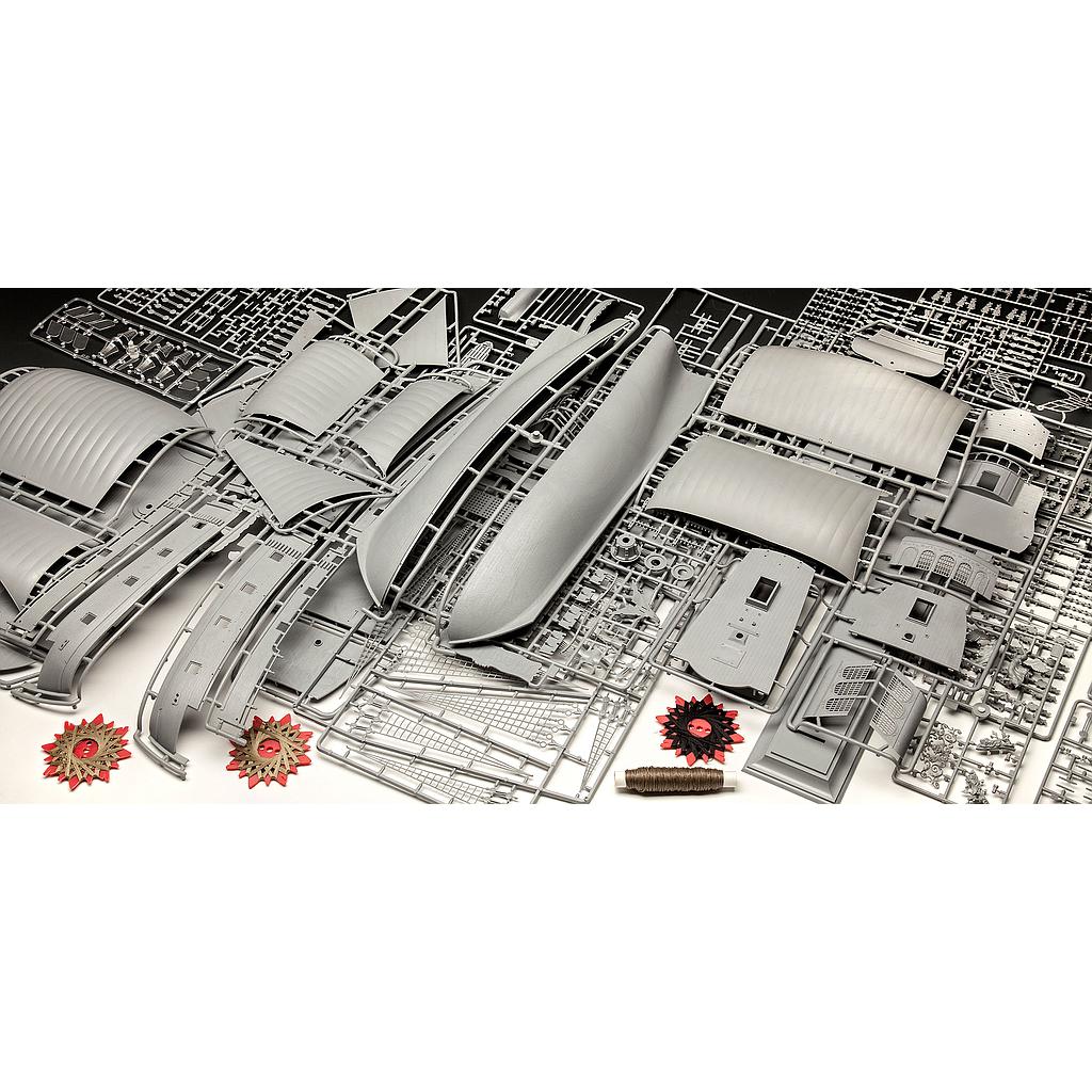 Revell Black Pearl 1:72