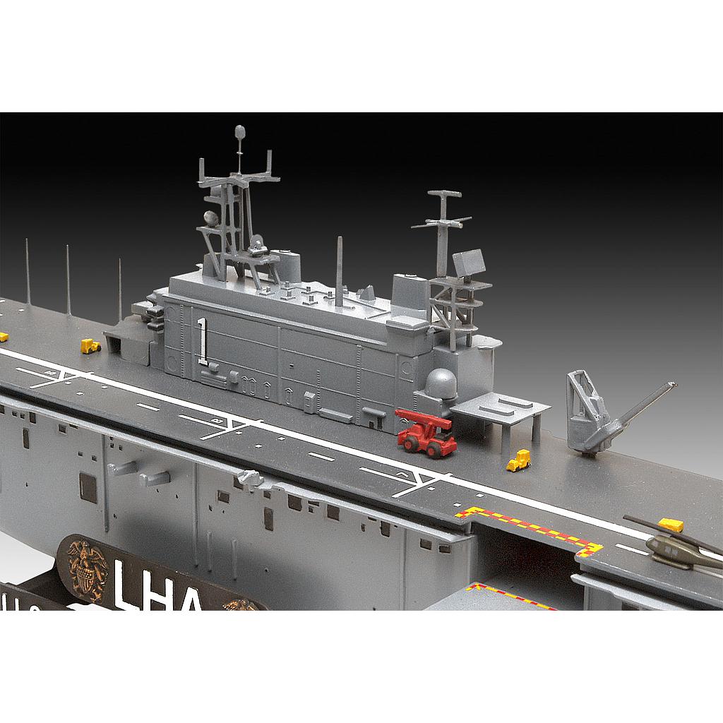 revell_assault_ship_uss_tarawa_lha-1_1:720_05170R-3.jpg