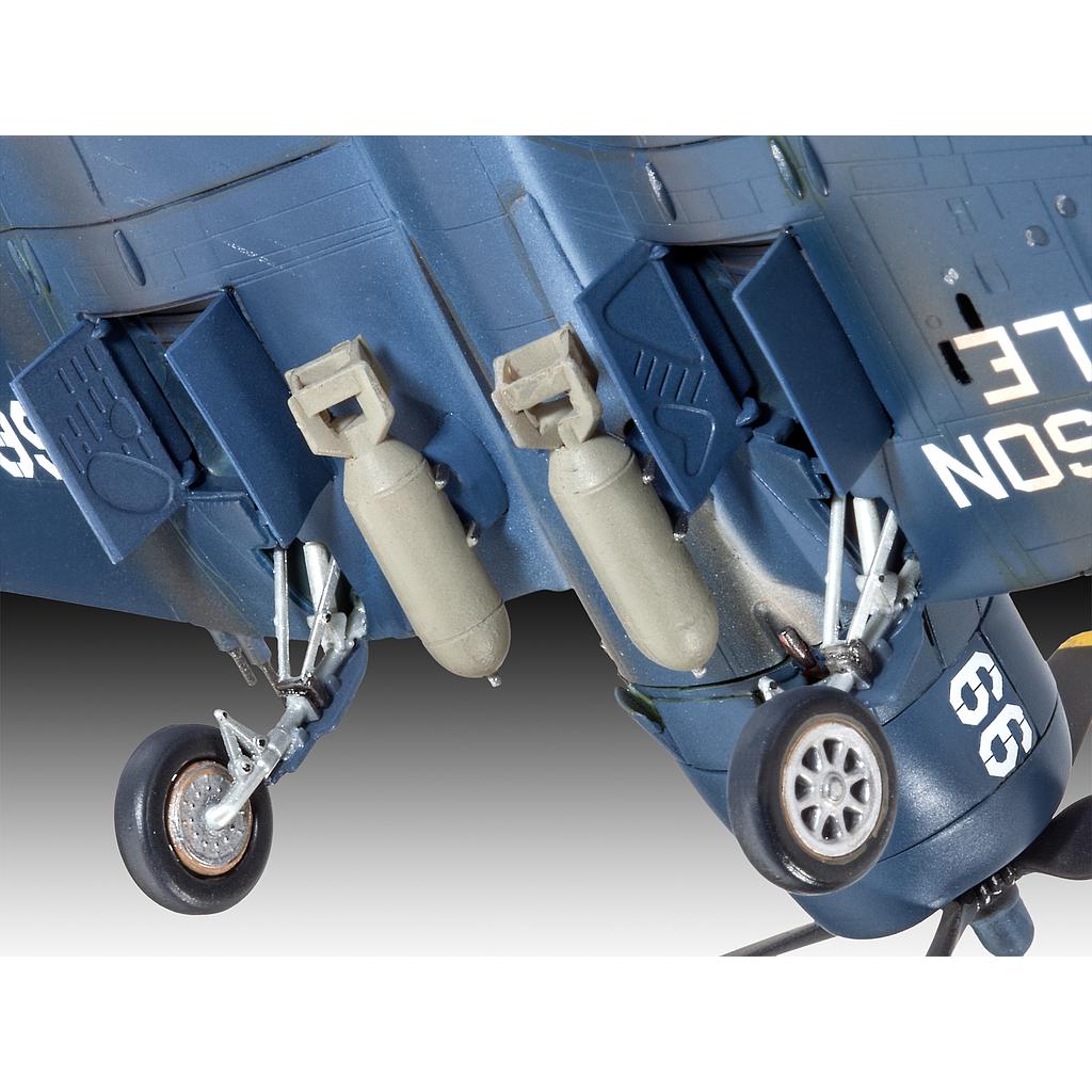 Revell mudelikomplekt F4U-4 Corsair 1:72