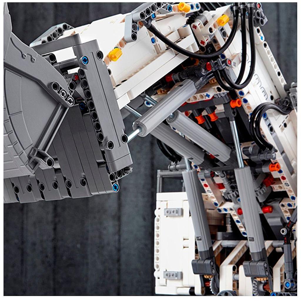LEGO Technic Liebherr R9800 ekskavaator