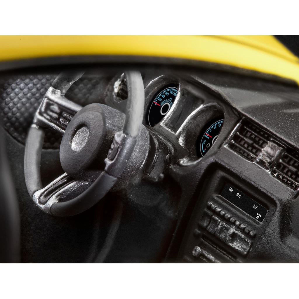 Revell 2013 Ford Mustang Boss 302 1:25