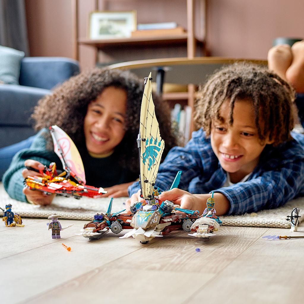 LEGO Ninjago Merelahing katamaraanil