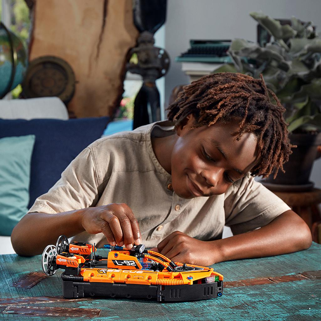LEGO Technic Päästehõljuk
