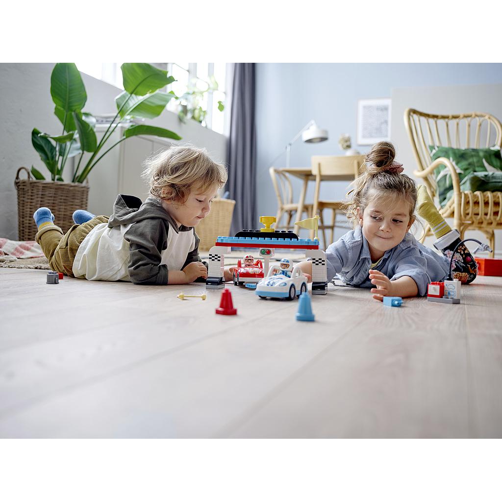 LEGO DUPLO Võidusõiduautod