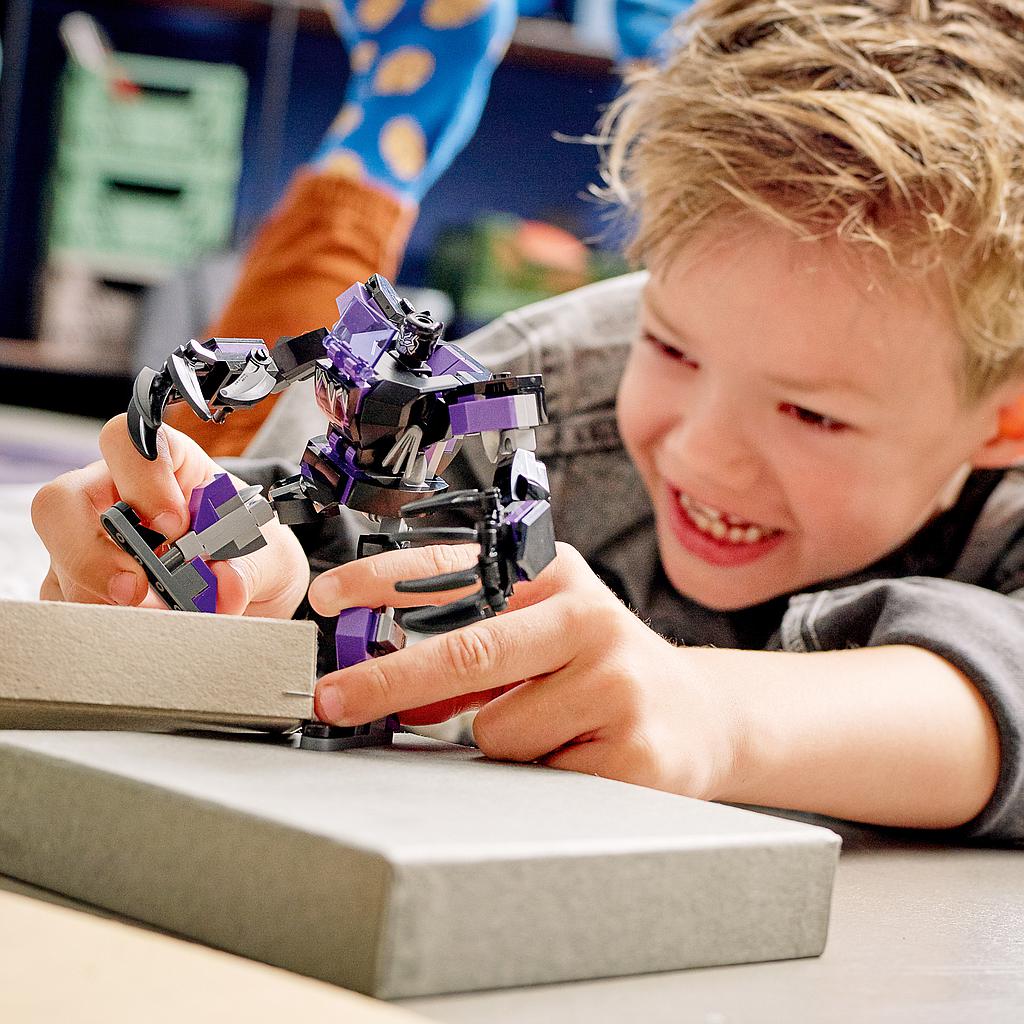 LEGO Super Heroes Musta Pantri robotirüü