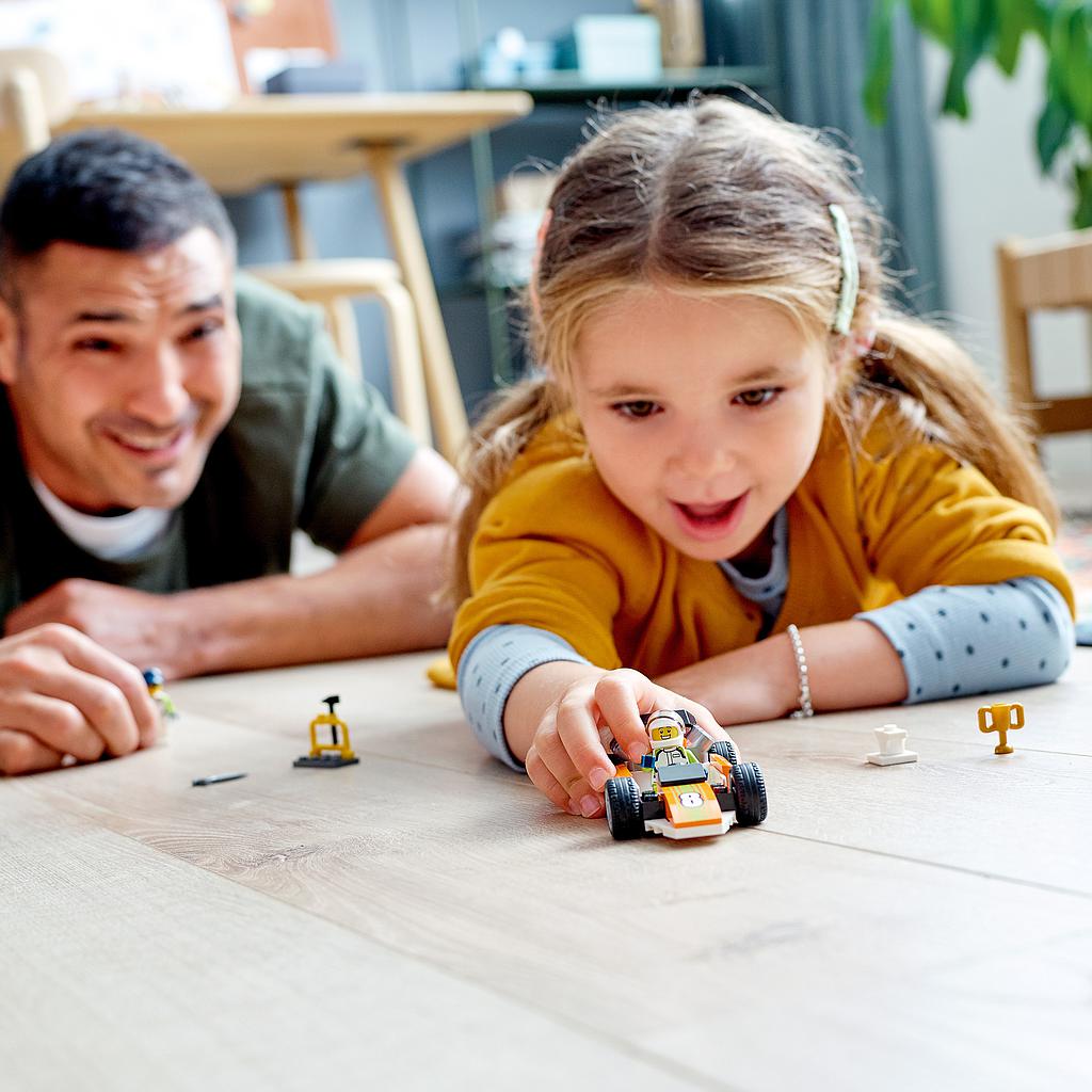 LEGO City Võidusõiduauto