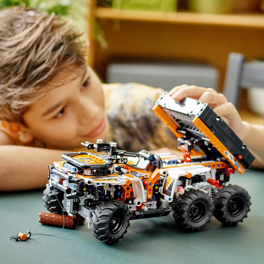 LEGO TECHNIC Maastikusõiduk