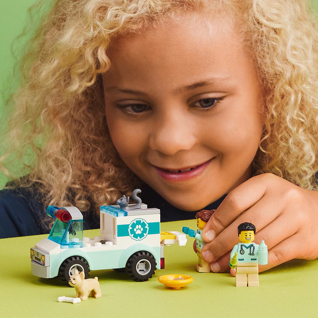 LEGO City Loomaarsti päästekaubik