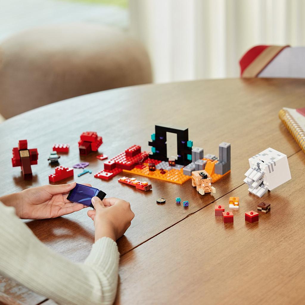 LEGO Minecraft Netheri portaali varitsus