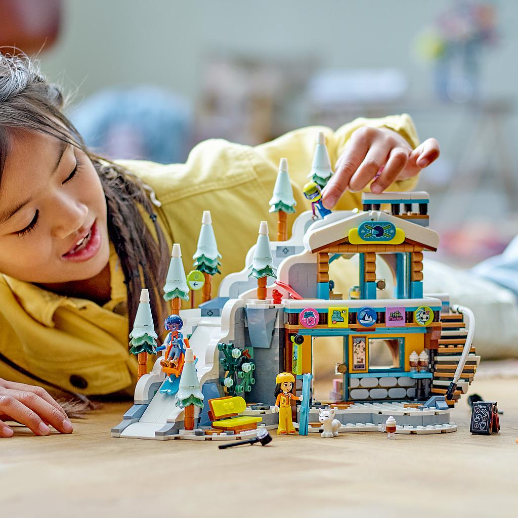 lego_friends_puhkuse_suusamägi_ja_kohvik_41756L_5