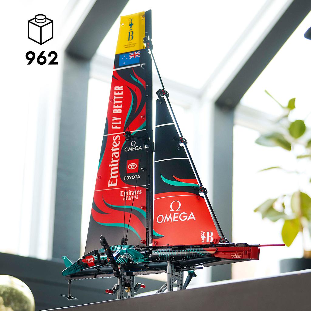 lego_technic_emirates_team_new_zealand_ac75_jaht_42174L_4