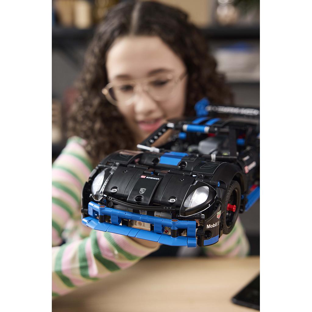 lego_technic_porsche_gt4_e-performance_võidusõiduauto_42176L_7