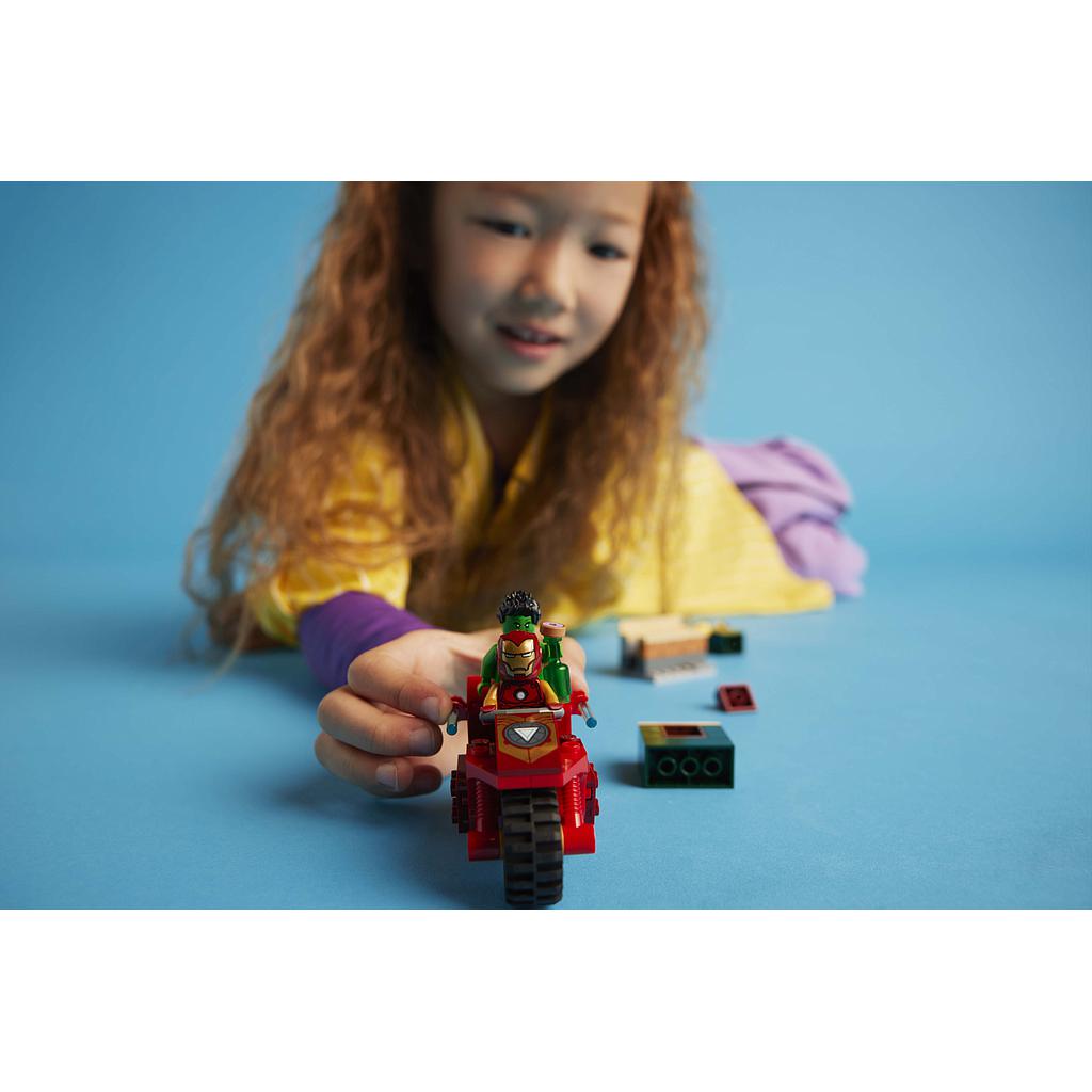 LEGO Super Heroes Iron Man koos ratta ja The Hulkiga