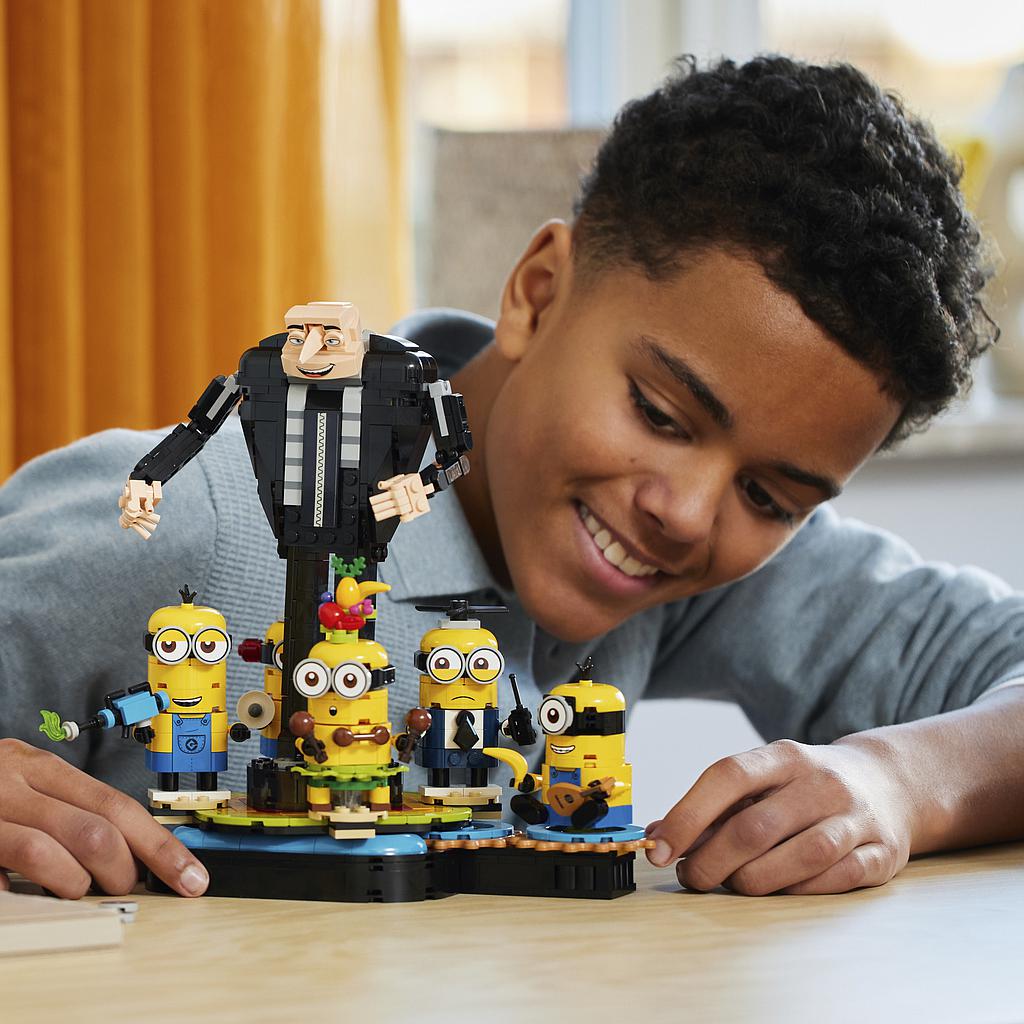 lego_minions_klotsidest_kokkupandav_gru_ja_käsilased_75582L_3