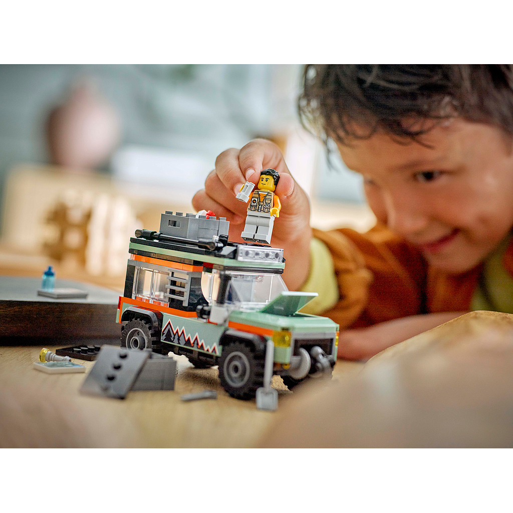 lego_city_maastiku_4x4_mägiveok_60447L_2