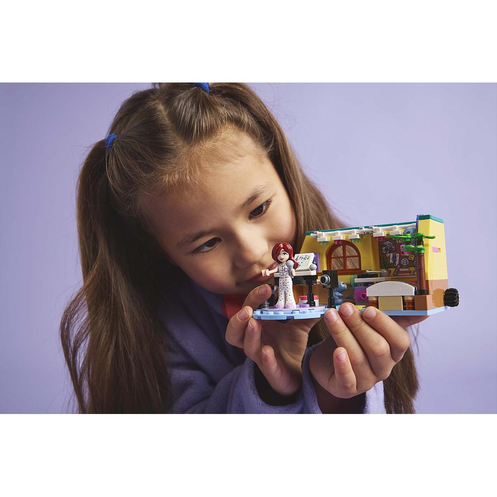 lego_friends_paisley_tuba_42647L_2