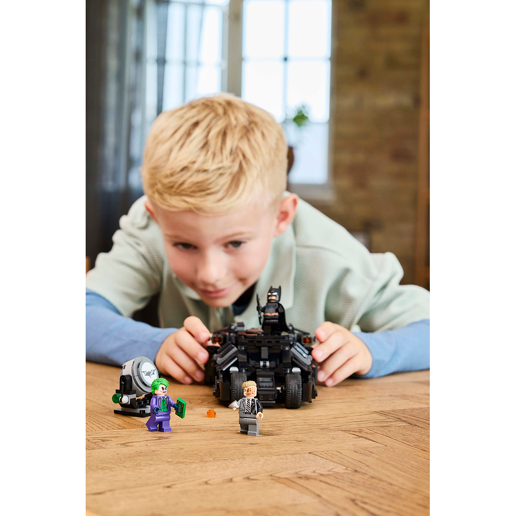 lego_super_heroes_batman_tumbler_vs._two-face_ja_the_joker_76303L_3