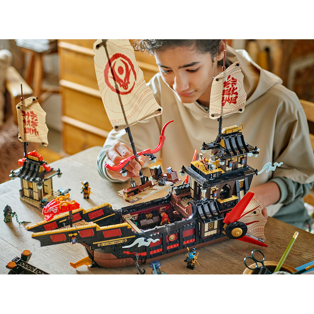 lego_ninjago_templilaev_71848L_2