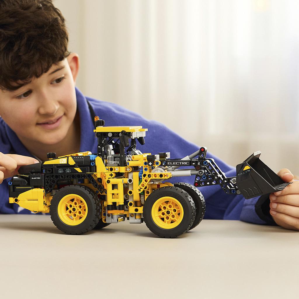 lego_technic_volvo_l120_electric_rataslaadur
_42209L_2
