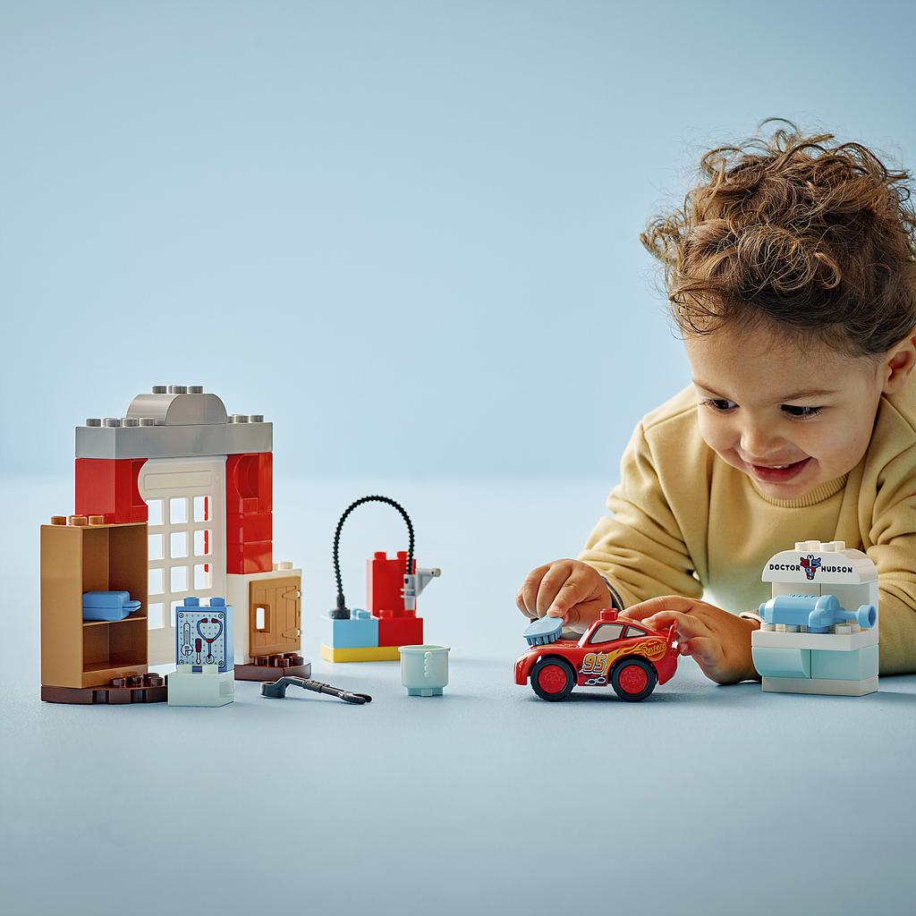 lego_duplo_mcqueeni_külaskäik_doci_garaaži_10456L_4