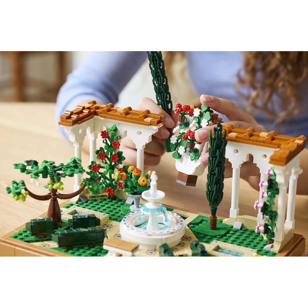 lego_icons_purskkaevude_aed_10359L_5