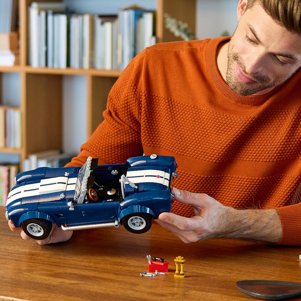 lego_icons_shelby_cobra_427_s/c_10357L_4