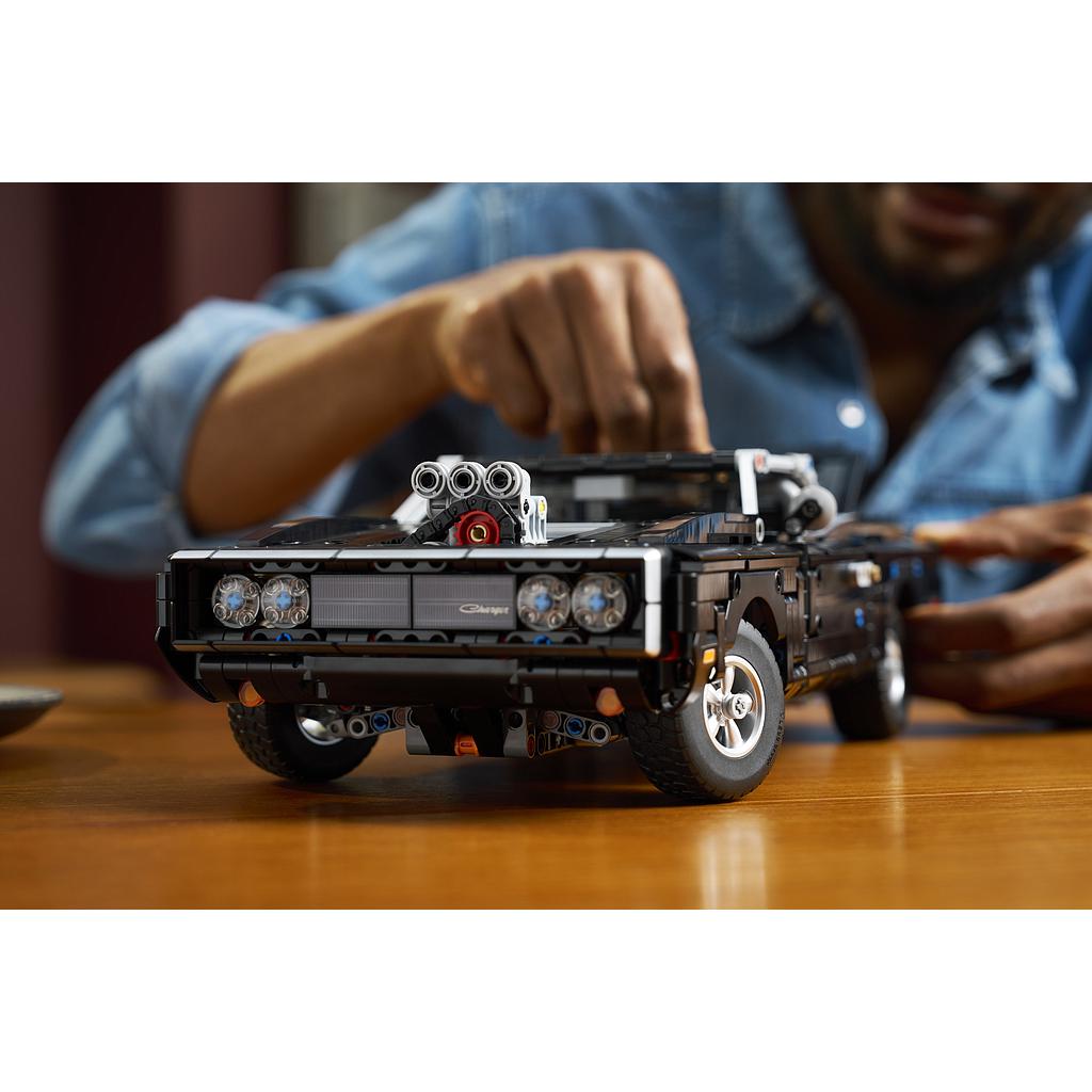 lego_technic_fast_and_furious_1970_dodge_charger_r/t_auto_42231L_9