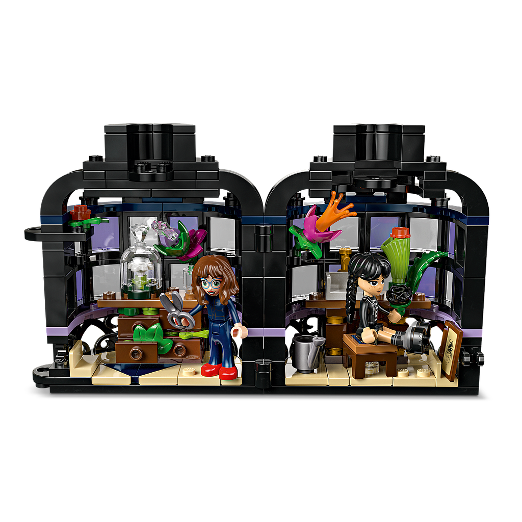 lego_wednesday_must_daalia_76784L_6