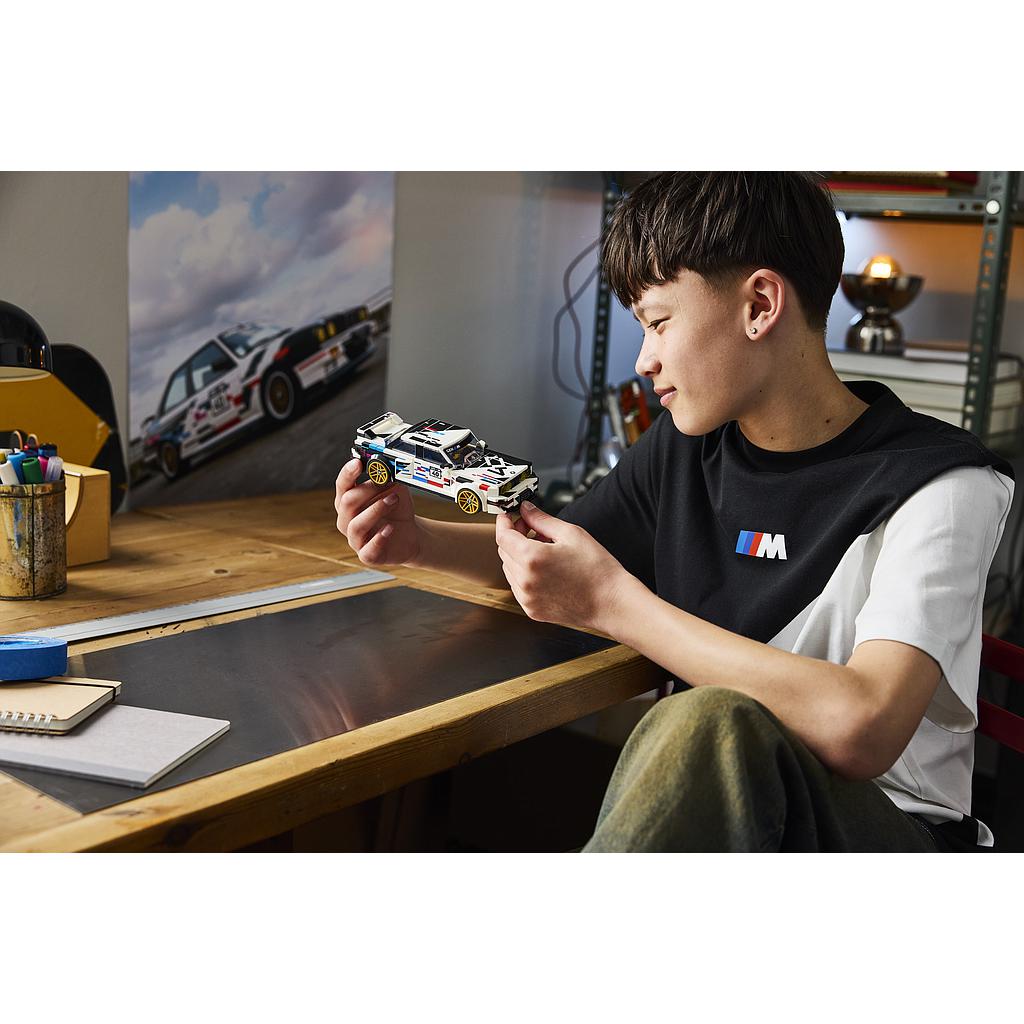 lego_speed_champions_bmw_m3_(e30)_77263L_4